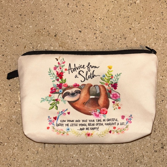 Sloth Makeup Bag - Picture 1 of 3